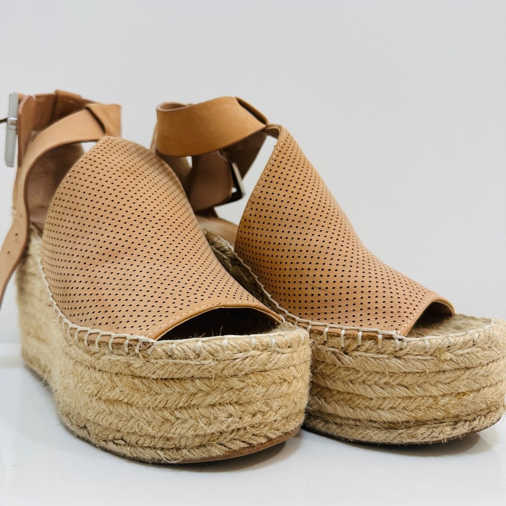 Marc Fisher Platform Sandals in Beige 5.5